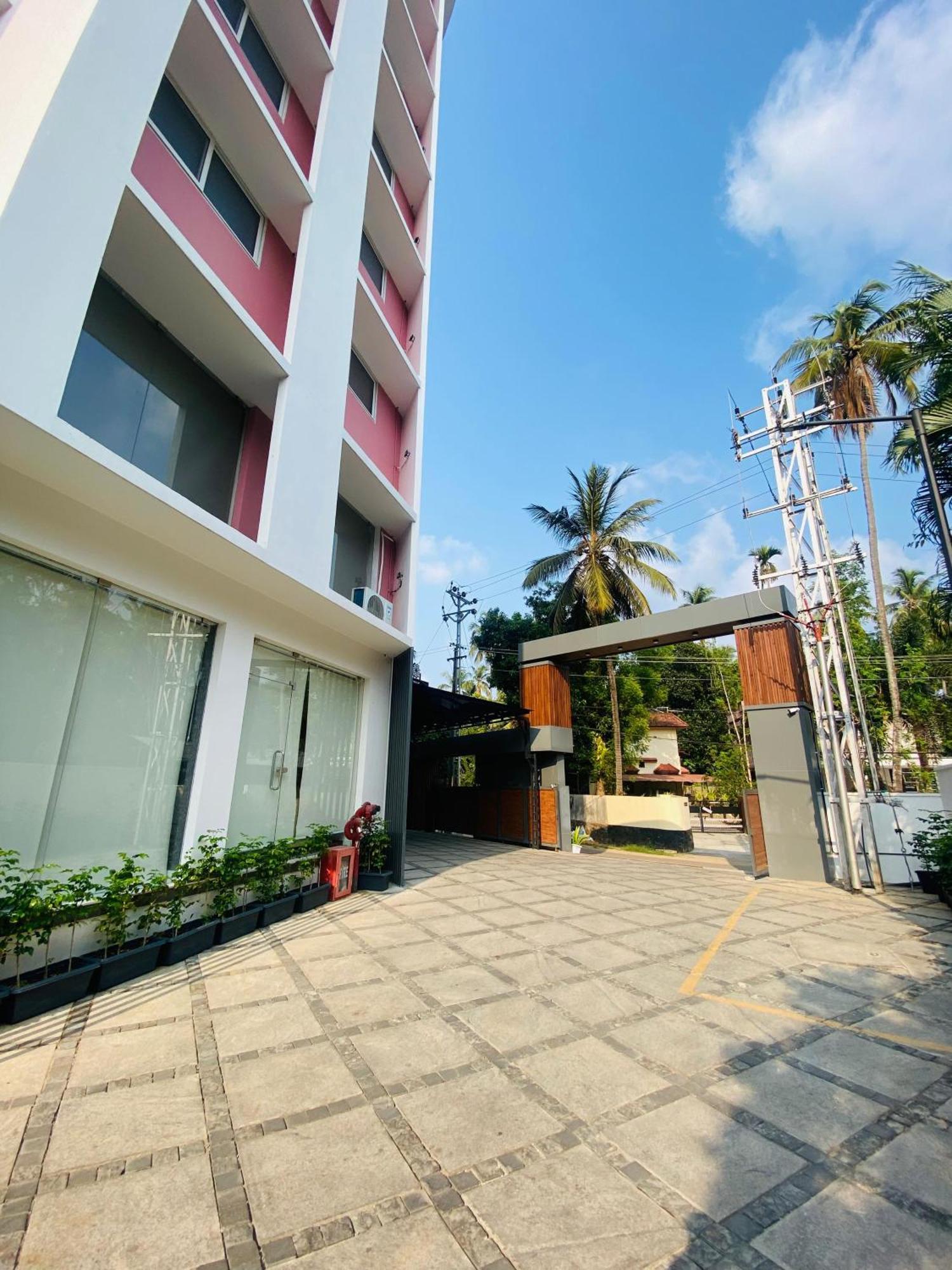 The Habitat Suites Guruvayur Ngoại thất bức ảnh